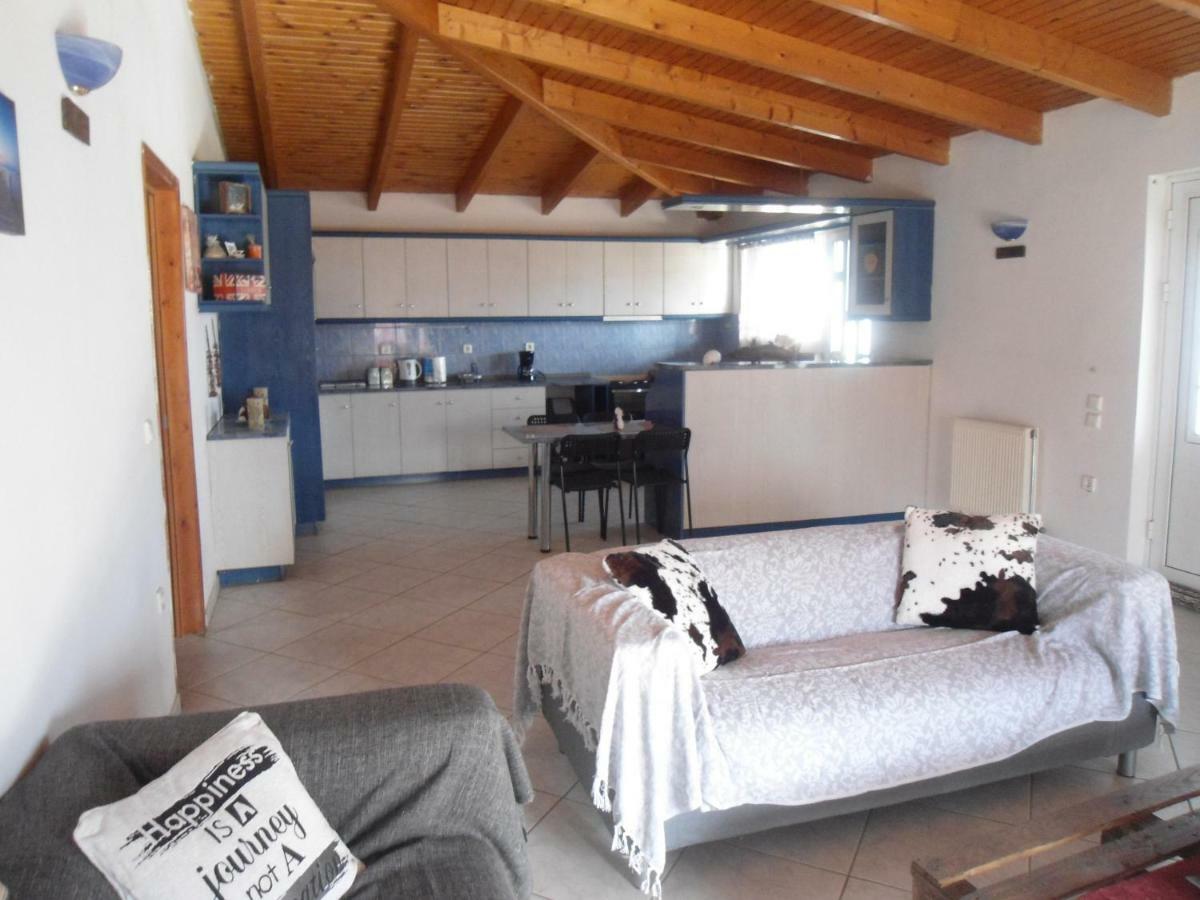 Sunny Apartment 15 Min From Airport And Sea Artémida Eksteriør bilde