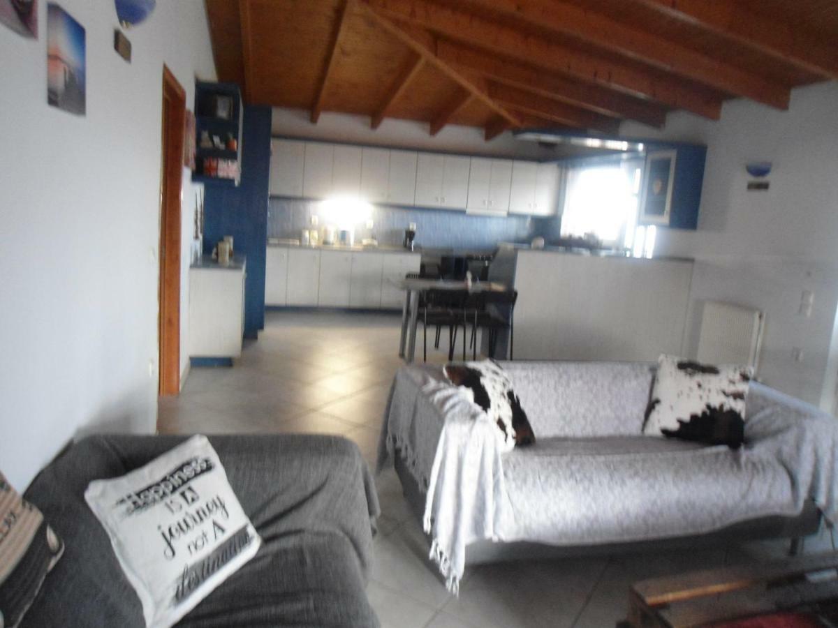 Sunny Apartment 15 Min From Airport And Sea Artémida Eksteriør bilde