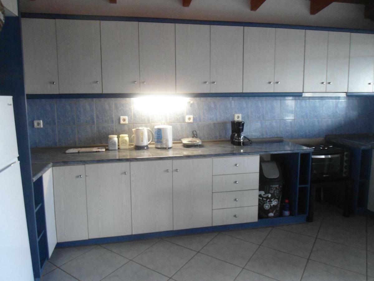 Sunny Apartment 15 Min From Airport And Sea Artémida Eksteriør bilde